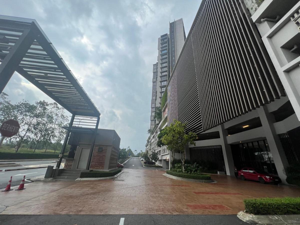 Mucihome Clio 3R2B, Putrajaya Condo Near To Ioi City Mall, Alamanda, Hospital Serdang, Wetland Studio Kru Dll- Non Smoking Home For Malaysian Only Esterno foto