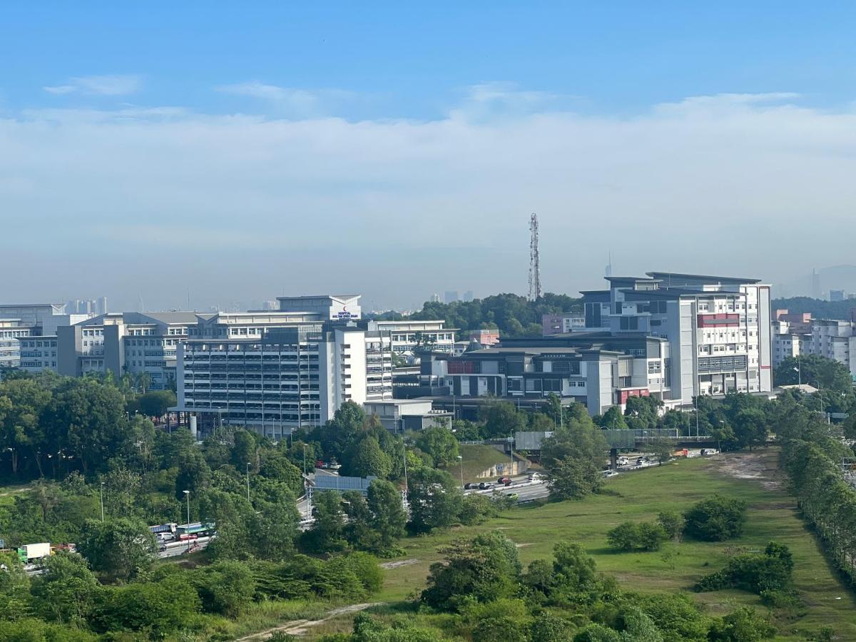 Mucihome Clio 3R2B, Putrajaya Condo Near To Ioi City Mall, Alamanda, Hospital Serdang, Wetland Studio Kru Dll- Non Smoking Home For Malaysian Only Esterno foto